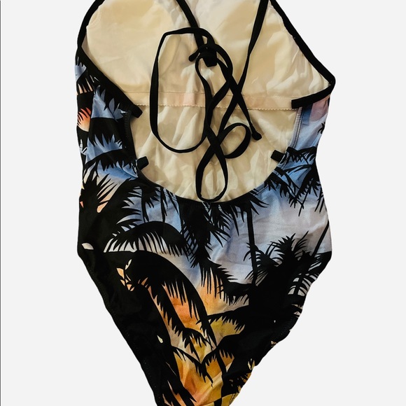 NWOT Yang Zi Gang One Piece Swimsuit M - Picture 2 of 3